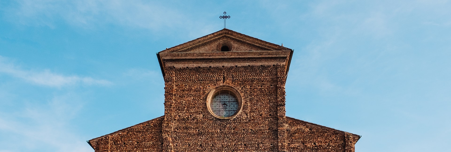 ITALSKÉ VÍNO DUOMO FAENZA TREBBIANO ROMAGNA LEONARDO Italicus